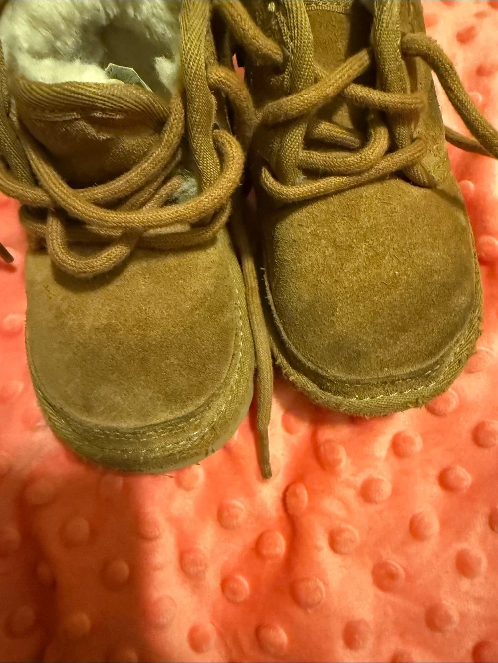UGG Kids Chestnut Suede Lace-Up Boots Toddler Size 6!